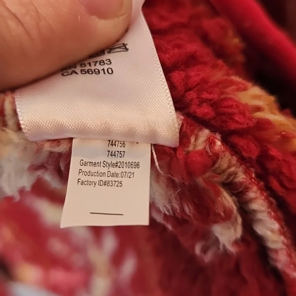 Maurices Faux Fur Zip Up Sweater with Pockets Size XS - Picture 14 of 16